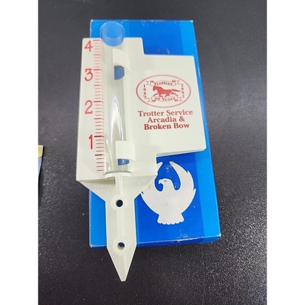 Vintage Trotters Services Arcadia  Broken‎ Bow Plastic & Glass Rain Gauge  NOS